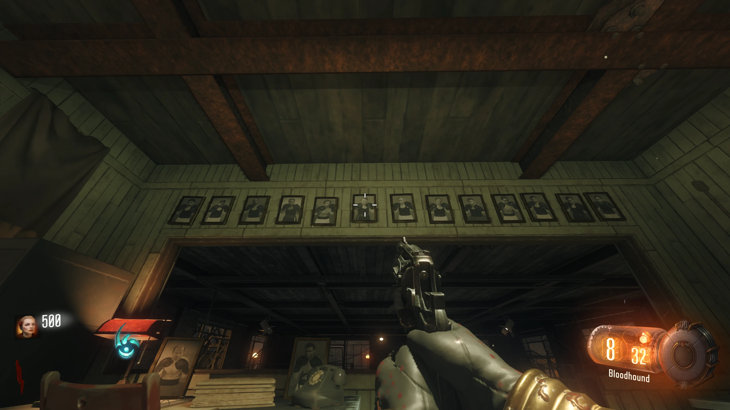 Look toward this Boxing Gym photograph for the Noire filter.