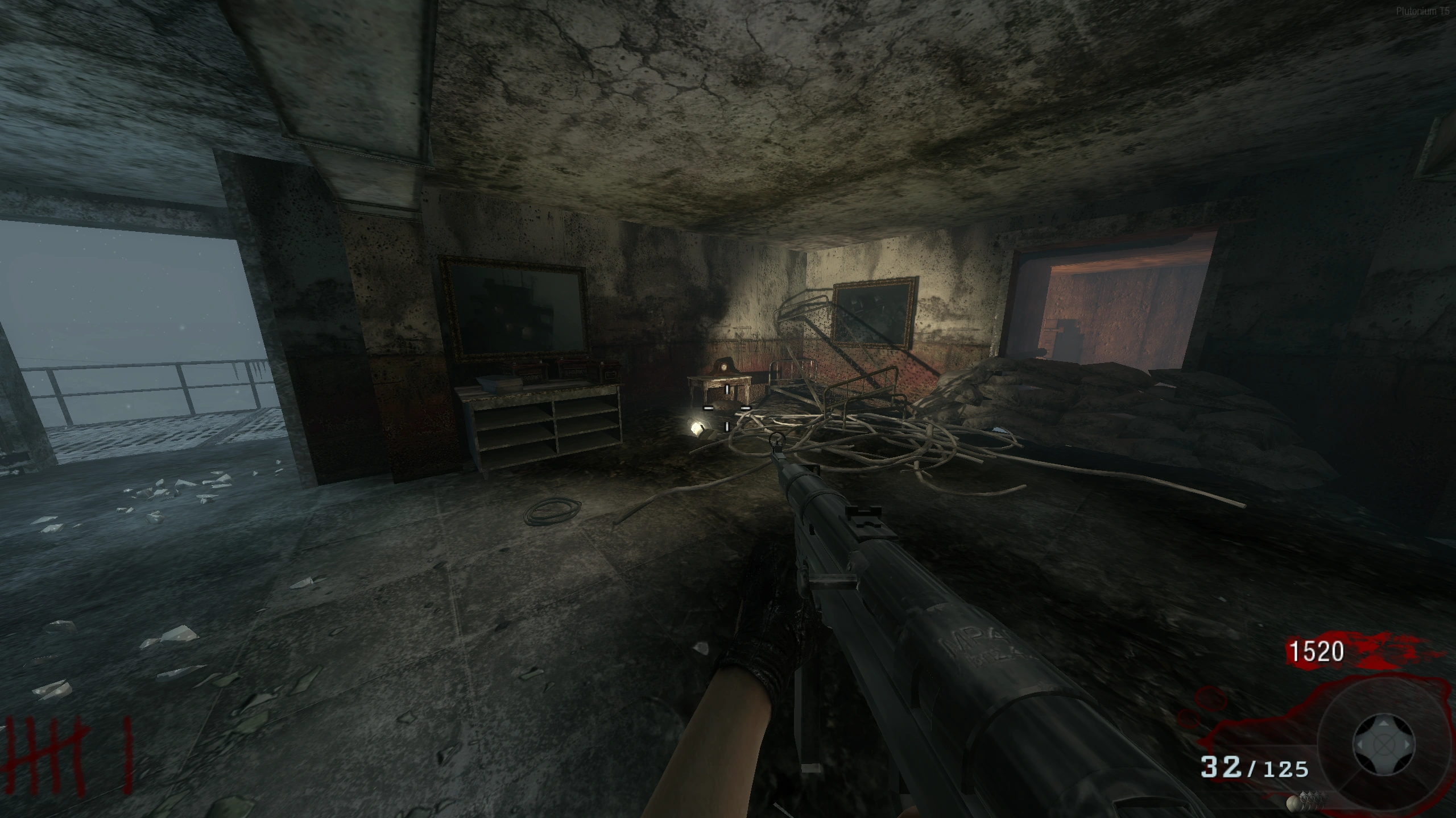 PhD Flopper room - Underneath a small table
