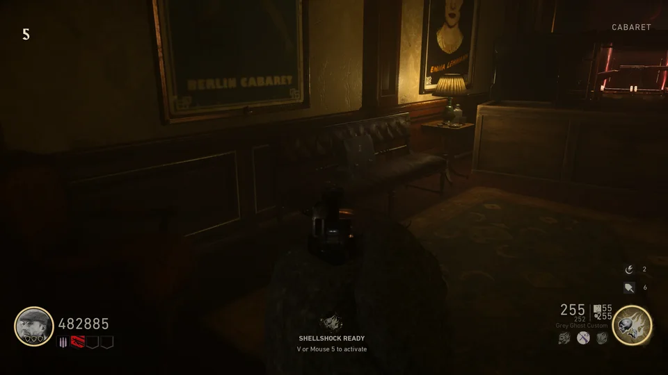 Magnifying glass in Cabaret